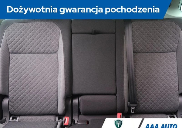 Volkswagen Tiguan cena 93000 przebieg: 154162, rok produkcji 2019 z Stąporków małe 254